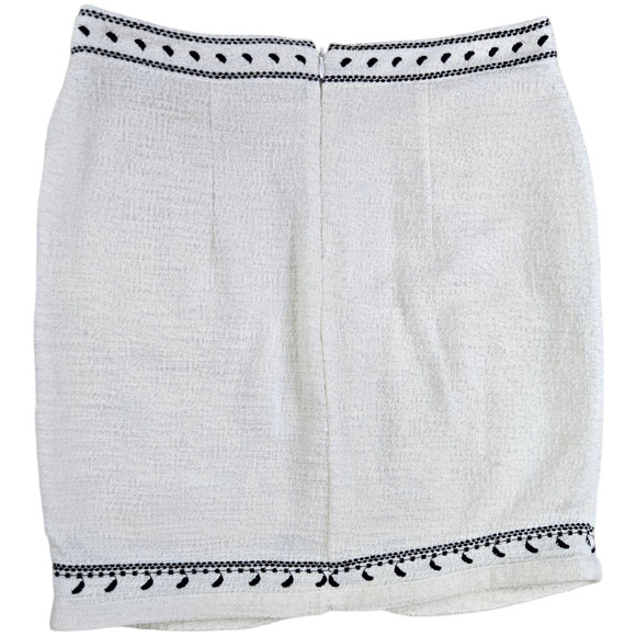 Dolan Left Coast White Textured Embroidered Mini Skirt Size Small Pockets Lined - Picture 8 of 8